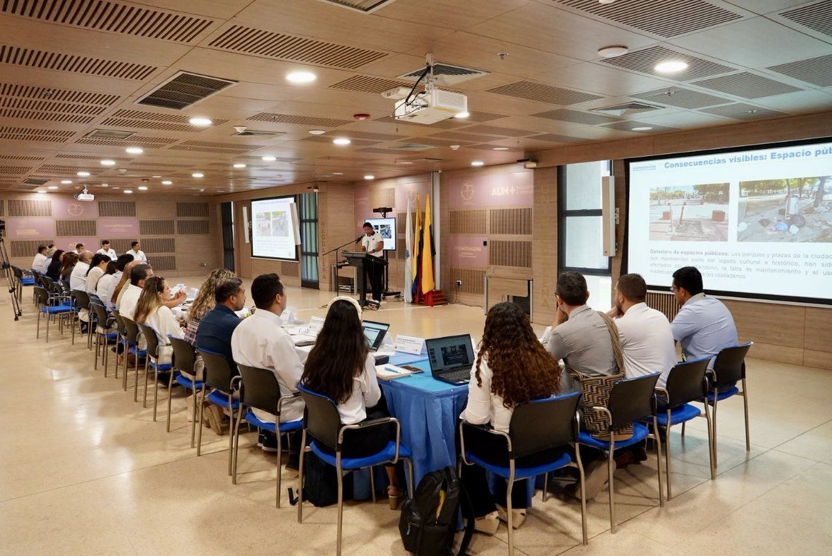 Universidad del Magdalena (@unimagdalena) on Twitter photo #AEstaHora ¡Juntos avanzamos! 🙌 En un espacio de diálogo entre nuestro Rector <a href="/pverasalazar/">Ing Pablo Vera. Phd</a> y líderes del sector empresarial de la Ciudad, consolidamos iniciativas y una agenda conjunta de acciones en favor de Santa Marta, de cara a sus 500 años de fundación.🩵
#UMTeCuenta #AEstaHora ¡Juntos avanzamos! 🙌 En un espacio de diálogo entre nuestro Rector <a href="/pverasalazar/">Ing Pablo Vera. Phd</a> y líderes del sector empresarial de la Ciudad, consolidamos iniciativas y una agenda conjunta de acciones en favor de Santa Marta, de cara a sus 500 años de fundación.🩵
#UMTeCuenta