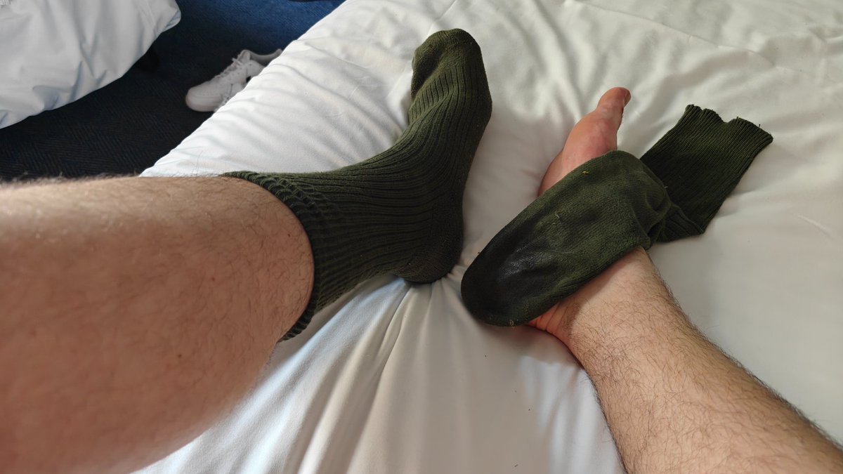 Army socks that I bought from a guy online. He wore them for 5 days and then straight off his feet into my hands 🐽🧦😈