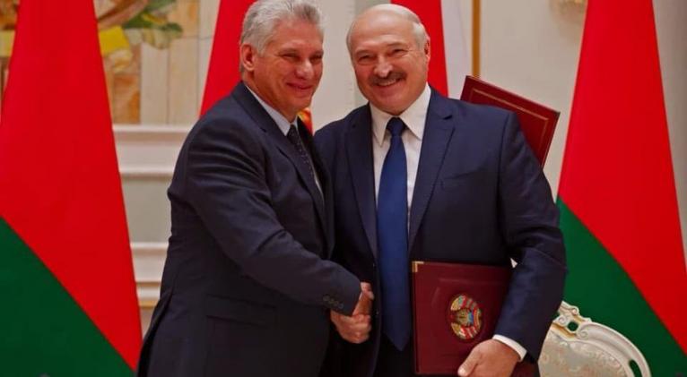 Manuel R Llanes Barreda (@llanesbarreda) on Twitter photo El presidente de Belarús, Aleksánder Lukashenko, se reunirá el 25 de junio en Minsk con su homólogo de #Cuba, Miguel Díaz-Canel, quien estará de visita oficial en la nación europea. #EducacionCiegodeAvila #CiegoEn26 <a href="/CalderonPineiro/">Luis Enrique Calderón</a> <a href="/companioni74/">Alejandro Abilio P. Companioni</a> <a href="/CostaOsmany/">Osmany Costa Reyes</a> <a href="/MadeleysL/">Madeleys Sánchez Llanes</a> El presidente de Belarús, Aleksánder Lukashenko, se reunirá el 25 de junio en Minsk con su homólogo de #Cuba, Miguel Díaz-Canel, quien estará de visita oficial en la nación europea. #EducacionCiegodeAvila #CiegoEn26 <a href="/CalderonPineiro/">Luis Enrique Calderón</a> <a href="/companioni74/">Alejandro Abilio P. Companioni</a> <a href="/CostaOsmany/">Osmany Costa Reyes</a> <a href="/MadeleysL/">Madeleys Sánchez Llanes</a>