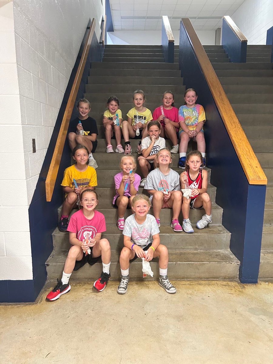Day 2 of camp is wrapped up!✅ 
Popsicle station was a fan favorite today. Back at it tomorrow for the final day of camp!⭐️🏀