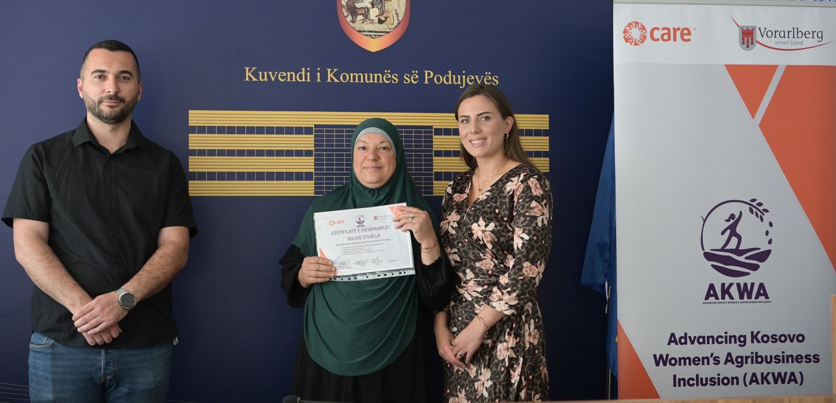 Big shoutout to the 67 women from Podujeva and Obiliq who completed training through the AKWA project! 💪
From biz planning to digital marketing, they’re ready to grow. Thanks to all who made it happen! Funded by Vorarlberg, by CARE Balkans. #AKWA #WomenInAg