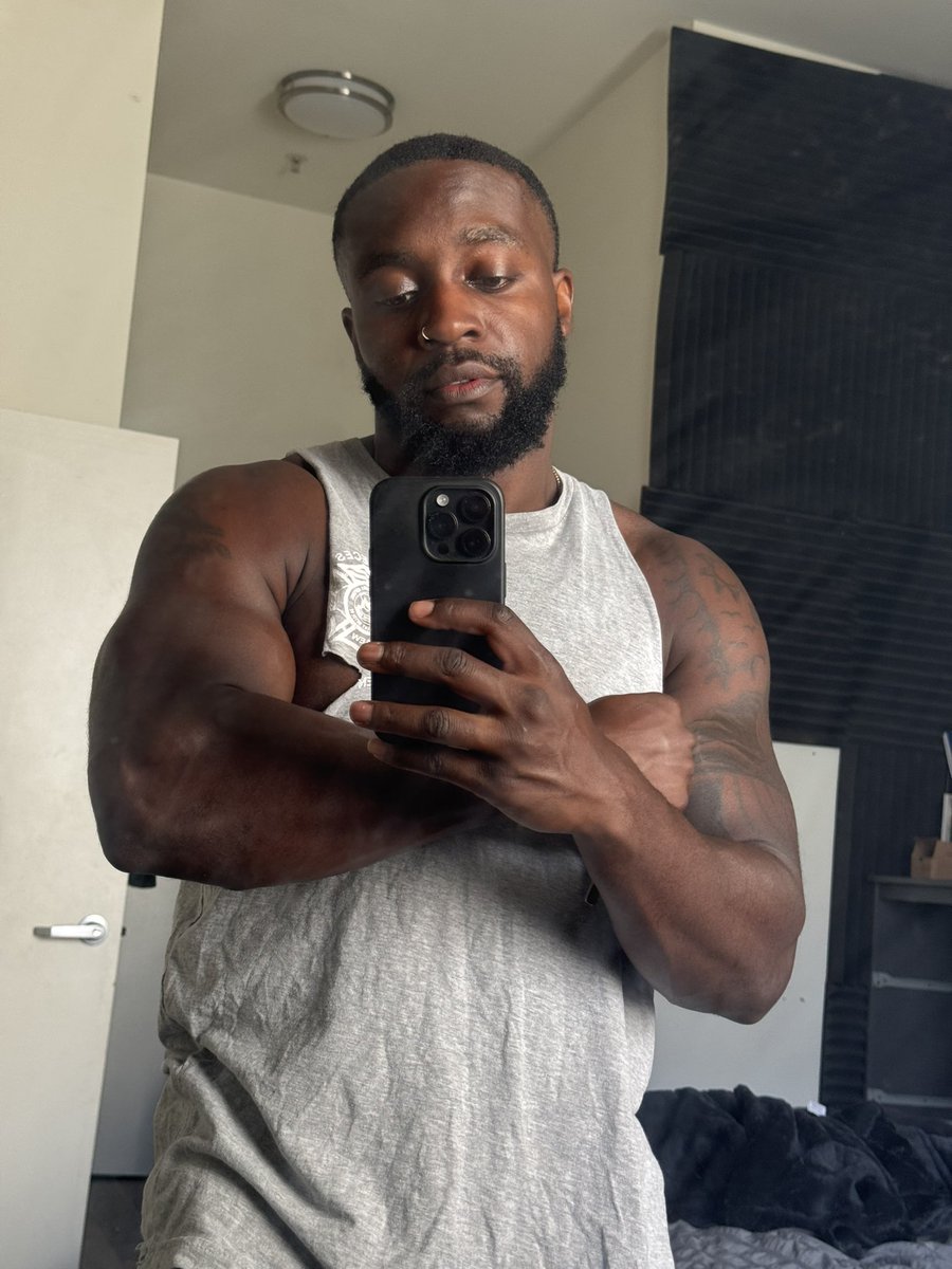 ShonnyBoyy's tweet photo. Timing is everything #patience https://t.co/kNqWJC85TR