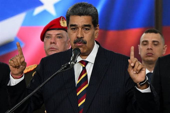misvakcaps's tweet photo. Venezuela Devlet Başkanı Nicolas Maduro: 

“Önce Filistin halkını yok etmek istiyorlar, sonra tüm Müslümanları ve sonra da biz Hristiyanları…

Daha geç olmadan bu siyonistleri durduralım.” https://t.co/IdUcIOAUkR