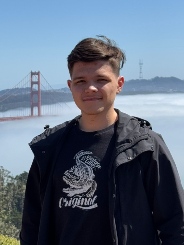 SMC_edu's tweet photo. Congratulations to Aleksandr on transferring to San Jose State University, where he will pursue a degree in software engineering! 🎉
What's your transfer story? Submit your story at https://t.co/Hk6SroiyCo!
#ProudToBeSMC #TransferStory #SMCAlumni https://t.co/OHf9RDnuP4
