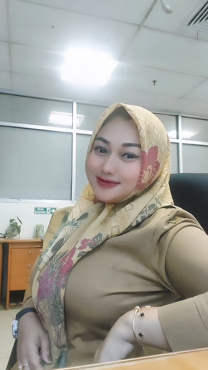 mamahitaaa's tweet image. ngentott yuk