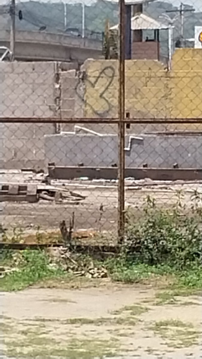 Eyyyy por acá anduvo el Chele dejando su arte <a href="/luislarahn/">Luis Lara</a> <a href="/fervarelahn/">Fer Varela</a> <a href="/ca_acosta/">Carlos Andrés Acosta</a> #LHTFM