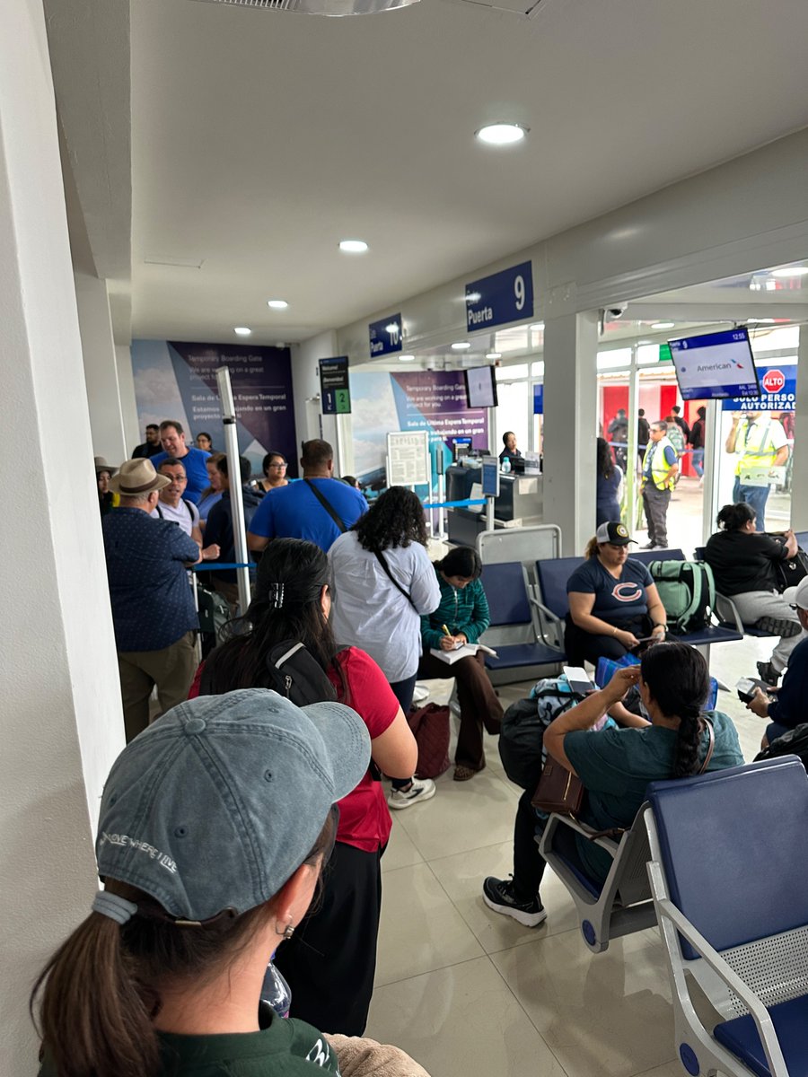 f_letter's tweet photo. Only @AmericanAir could make me mad enough to get back on this infernal app. After a 24 hour delay in Oaxaca due to mechanical issues they blamed on the rain. Now we have no pilot and no information. No hotel, no food vouchers, worst airline hands down!! #aa2468 https://t.co/cDENfTw30g