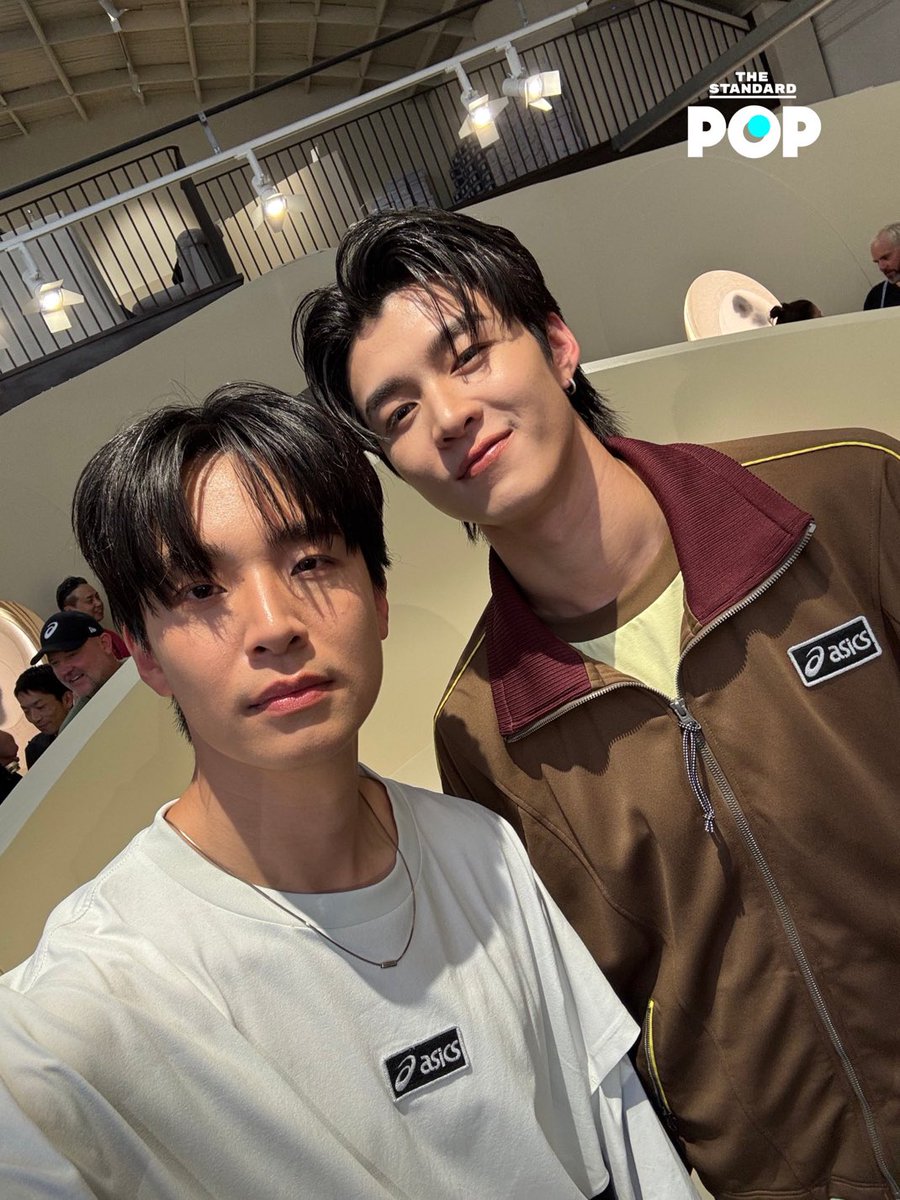 Luna88_MN's tweet image. หล่อแพ็คคู่เลย

#ASICSxMEEN #Meennicha8 
#ASICSParisFashionWeek