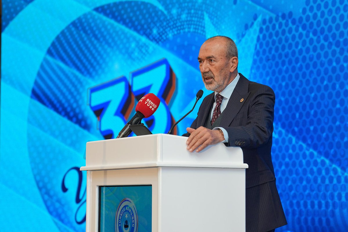 Türk memurun hak mücadelesinin yılmaz savunucusu, Türkiye Cumhuriyeti'nin ve değerlerinin bekçisi, milli devlet mefkuremizin neferi Türkiye Kamu-Sen'imizin kuruluşunun 33. yıl dönümünü büyük bir coşkuyla kutladık.

Bu özel günümüze katılarak bizleri onurlandıran Çalışma ve Sosyal