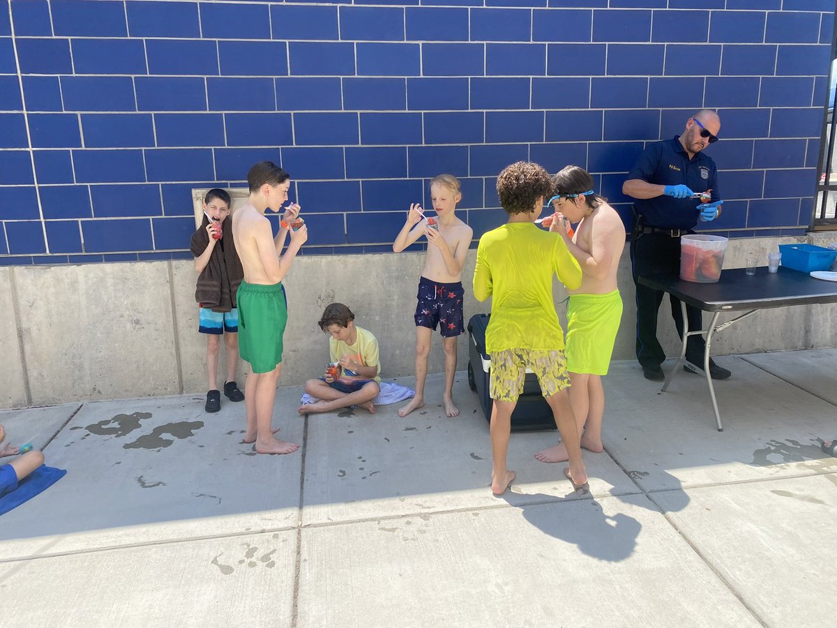 PPD26Dist's tweet image. The 26th District Police roved around the district and served some cold and delicious water ice on this hot day throughout various locations in the 26th district. The water ice was donated by Philly’s Famous Italian Ices. Thanks for caring and sharing.