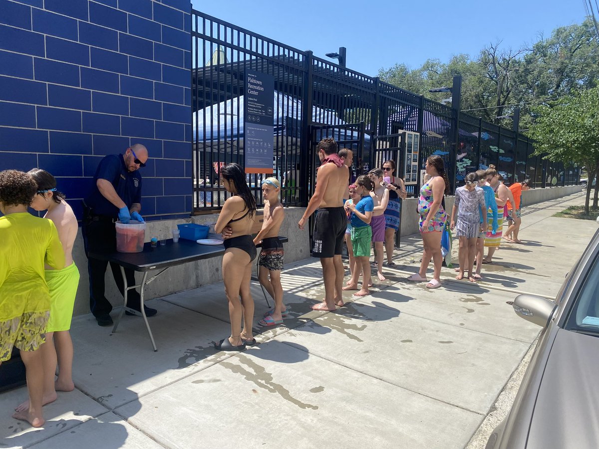 PPD26Dist's tweet image. The 26th District Police roved around the district and served some cold and delicious water ice on this hot day throughout various locations in the 26th district. The water ice was donated by Philly’s Famous Italian Ices. Thanks for caring and sharing.