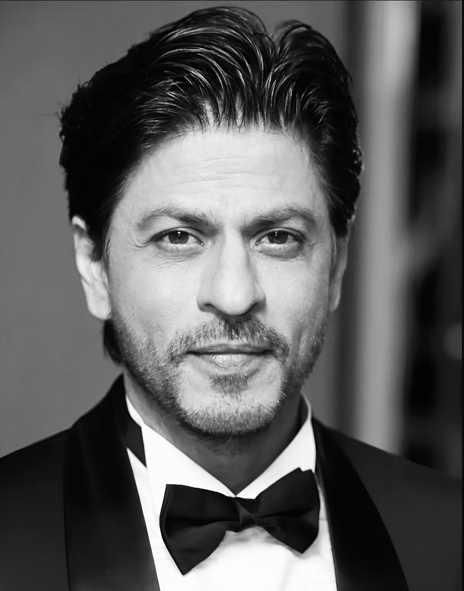 I Love You <a href="/iamsrk/">Shah Rukh Khan</a> 🥺
33 YEARS OF MEGASTAR SRK