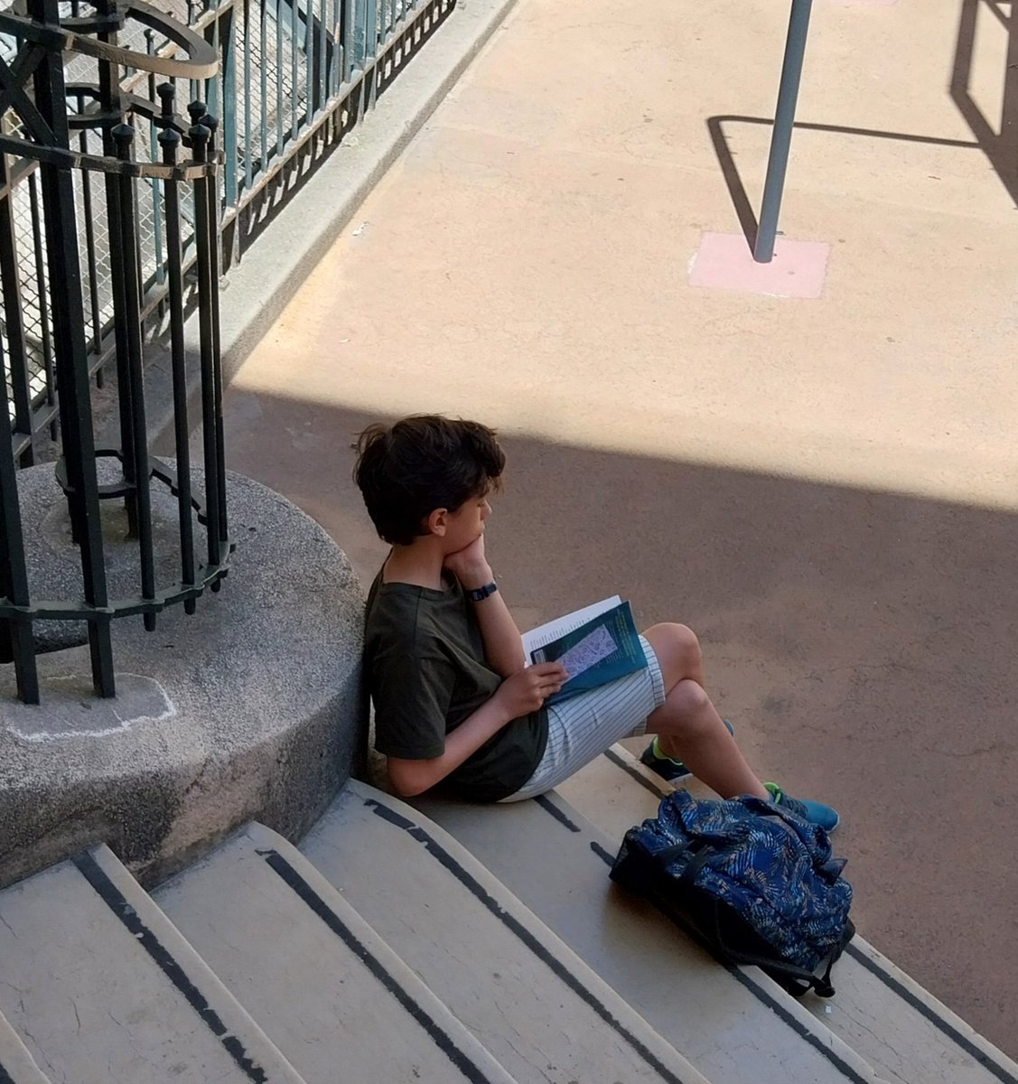 FMeunier1's tweet image. Moment délicieux capturé... la lecture, partout, souvent, une force pour nos Condortiens !