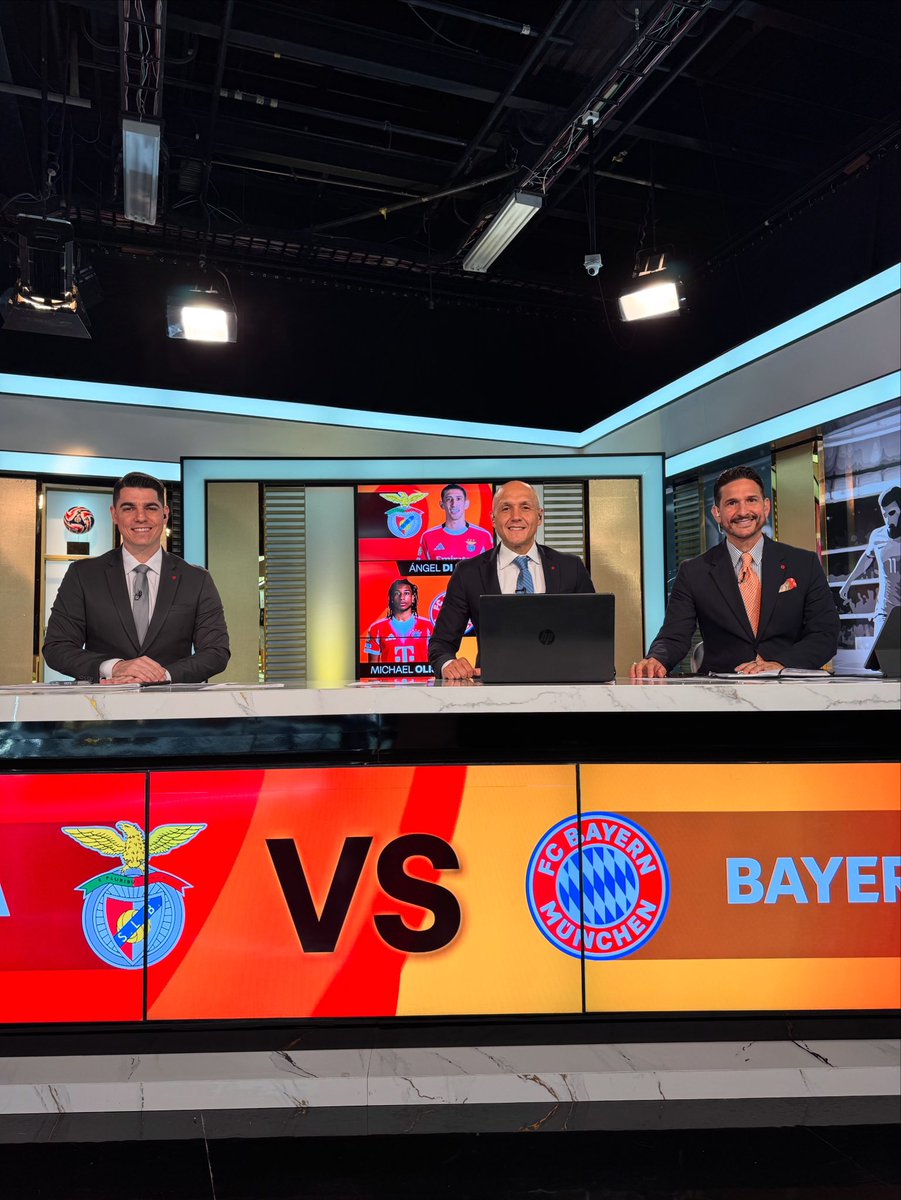 Teledeportes (@teledeportes_10) on Twitter photo ¡Choque de 𝗚𝗜𝗚𝗔𝗡𝗧𝗘𝗦 𝗘𝗨𝗥𝗢𝗣𝗘𝗢𝗦 en el #MundialxTeleven! 😍⚔️
🔥 Ya juegan Benfica y Bayern Munich por la tercera jornada del Grupo C y tú lo disfrutas en las voces de <a href="/AnthonyAbellas/">Anthony Abellás</a>, <a href="/CDominguesP/">Carlos Domingues</a> y <a href="/hturinese/">Humberto Turinese</a>. 📺 ¡Choque de 𝗚𝗜𝗚𝗔𝗡𝗧𝗘𝗦 𝗘𝗨𝗥𝗢𝗣𝗘𝗢𝗦 en el #MundialxTeleven! 😍⚔️
🔥 Ya juegan Benfica y Bayern Munich por la tercera jornada del Grupo C y tú lo disfrutas en las voces de <a href="/AnthonyAbellas/">Anthony Abellás</a>, <a href="/CDominguesP/">Carlos Domingues</a> y <a href="/hturinese/">Humberto Turinese</a>. 📺