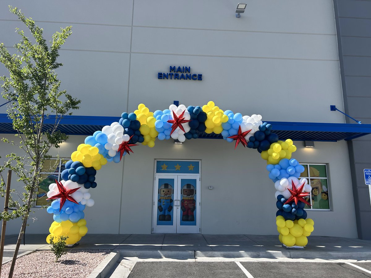UTPortAuthority's tweet image. Lakeshore Learning’s new 1.2M sq. ft. facility is officially up and running in Garland—the first project in UIPA’s Golden Spike Project Area.
Big win for rural Utah. Big thanks to all who made it happen. #GoldenSpike #UtahLogistics #JobCreation