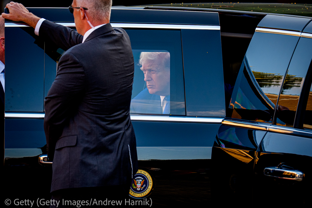 andyharnik's tweet image. THE HAGUE, NETHERLANDS - JUNE 24: U.S. President Donald Trump arrives for a dinner hosted by the king and queen of the Netherlands during the 2025 NATO Summit on June 24, 2025 at Huis ten Bosch Palace in The Hague, Netherlands. (Photo by @andyharnik /@GettyImages)