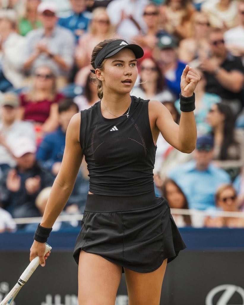 IvaJovicUpdates's tweet image. Jovic def Linda Klimovicova in three sets 6-4 4-6 6-4 and reach to the 2nd round of the Wimbledon qualifying
Good start to Iva !
🔜 Preston/Riera