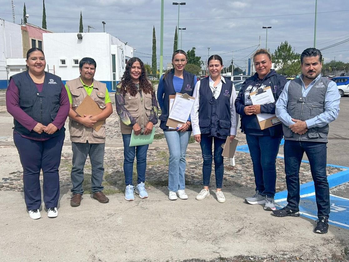 PRODHEG's tweet photo. En la #PRODHEG iniciamos el programa anual de supervisión a los CEPRERESOS del estado.
Visitamos el de León para verificar condiciones de internamiento y asegurar el respeto a los #DerechosHumanos de las personas privadas de la libertad.
#EstamosDondeEstásParaDefenderte https://t.co/rRM5McKgyo
