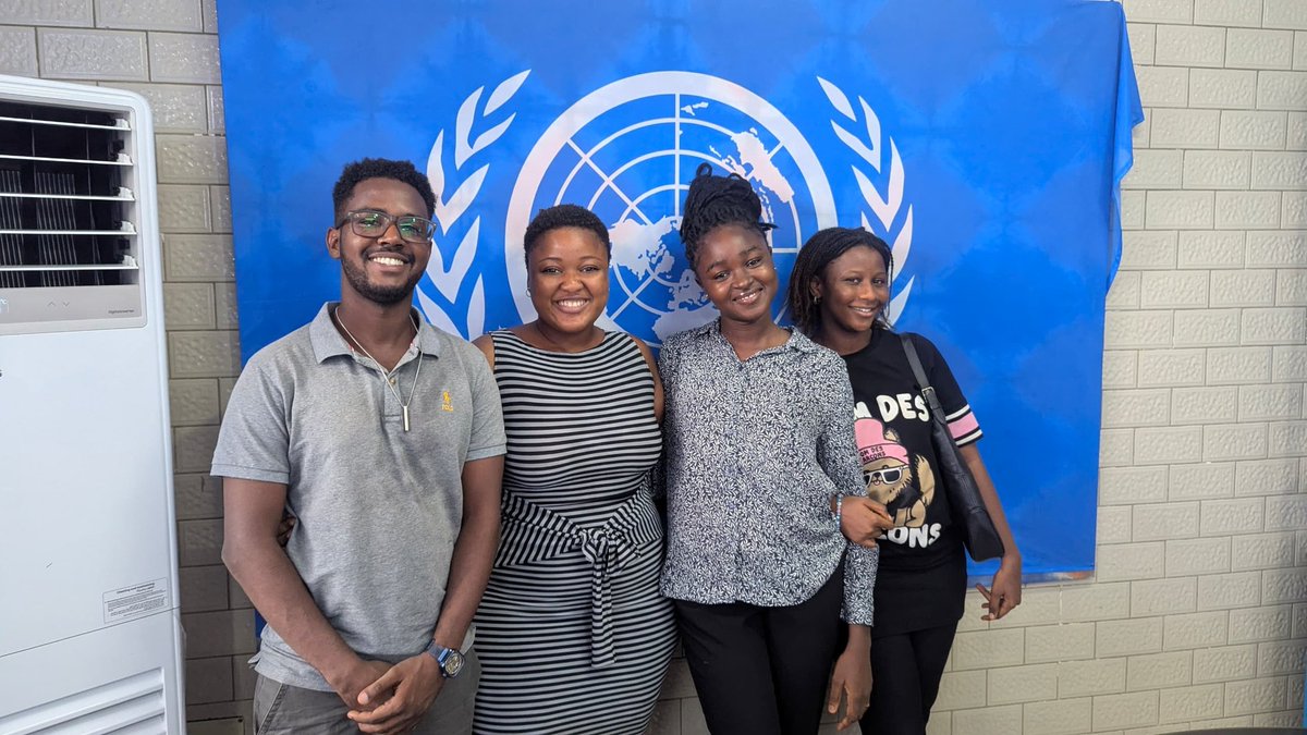 GenelineX1333's tweet image. Exciting collab brewing!

Geneline-X met with Gadget to talk #Genelifeline — a chatbot made by girls, for girls!

Catch us at #GirlSummit2025 where we’re amplifying girls&apos; voices with #TechForGirls 💪

#GirlBot #STEMGirls #AIForGood #EmpowerGirls