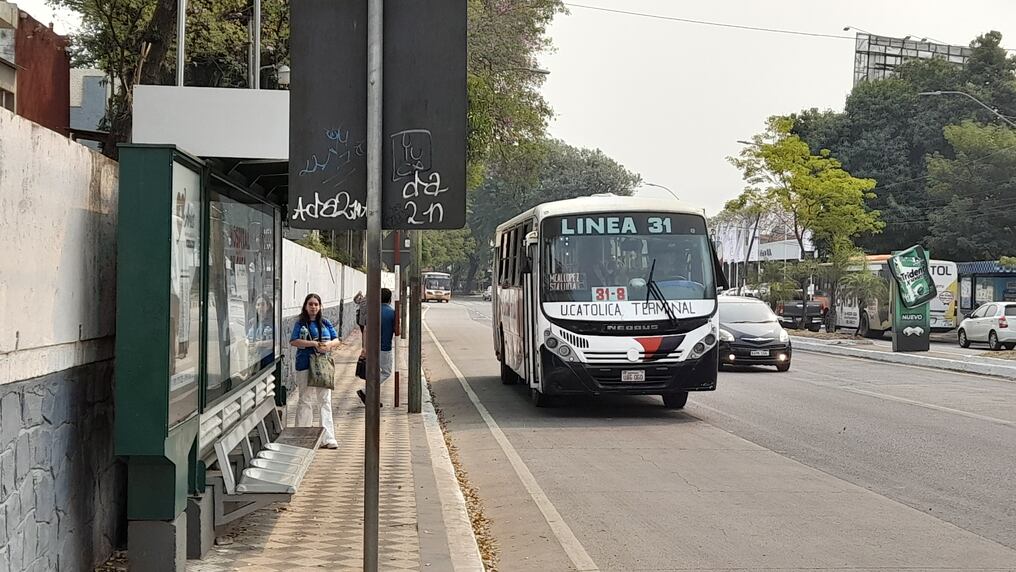 Situación del transporte público en Sudamérica en el 2025 🌎:

🇦🇷 Ampliación del Metrotranvía en Mendoza 
🇨🇴 Nueva línea de Metro en Bogotá 
🇨🇱 300 nuevos buses eléctricos en Santiago 
🇵🇾 Mismos buses chatarra en Asunción