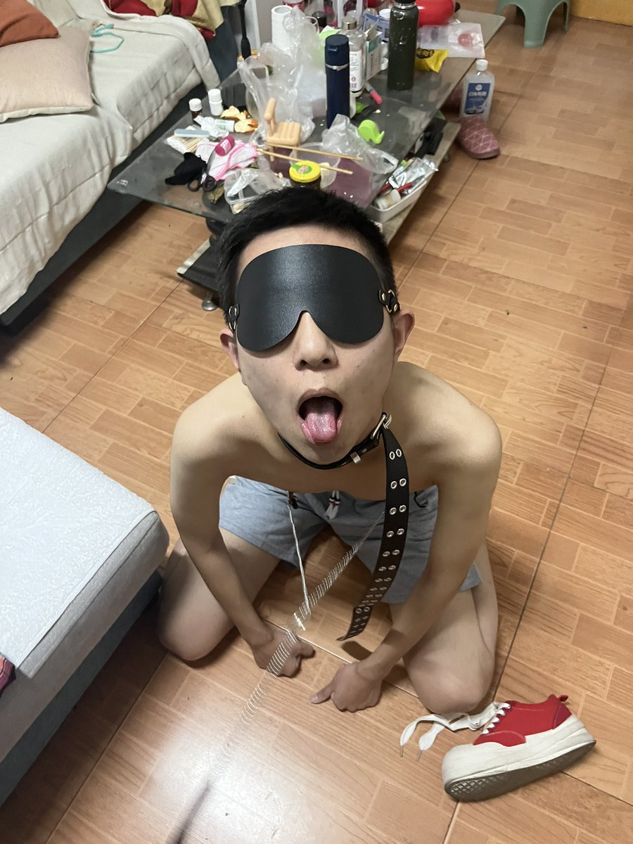 CcblCc44341's tweet photo. 185的反差伪主 刚玩完m 就跪下等着老子玩他 挺骚 还得继续开发 #郑州 #伪s #暴露 https://t.co/ItRSzM3OsI