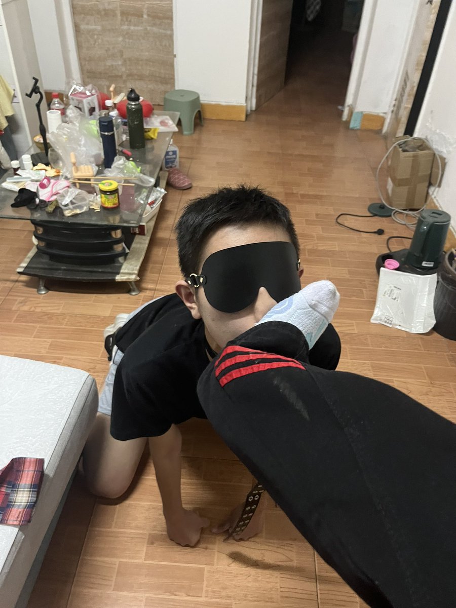 CcblCc44341's tweet photo. 185的反差伪主 刚玩完m 就跪下等着老子玩他 挺骚 还得继续开发 #郑州 #伪s #暴露 https://t.co/ItRSzM3OsI