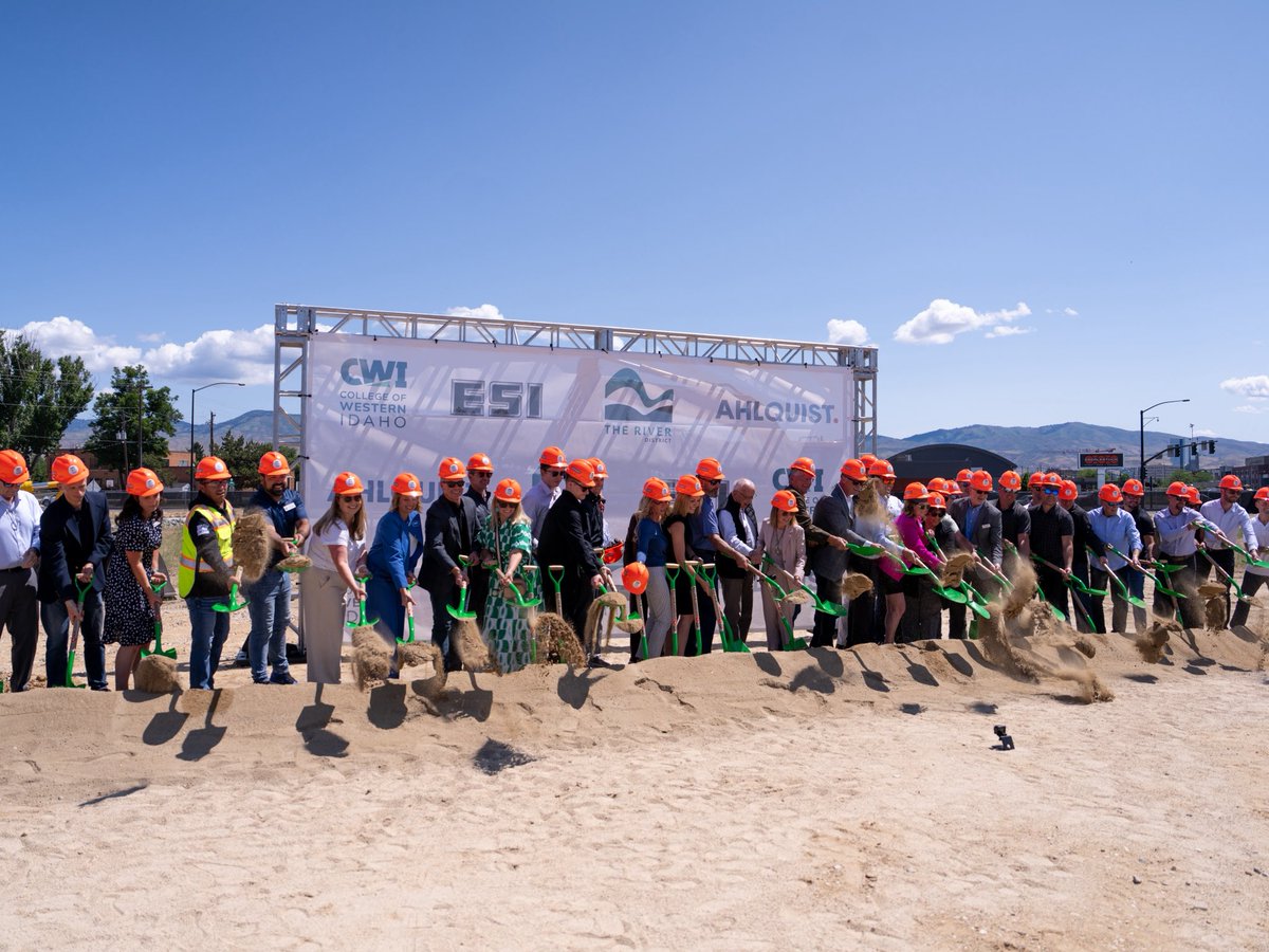 ahlquistdev's tweet image. The River District is officially underway! 💥
This project brings education, housing, wellness, and hospitality together in one transformational development.
Proud to partner with @cwidaho, ESI and so many others making it happen.
@TommyAhlquist @CityOfBoise @laurenmclean…