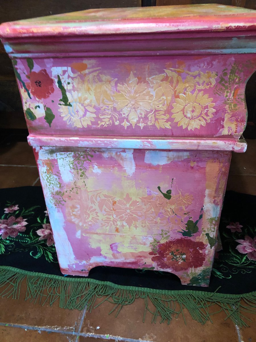 A little bedside with ALL THE PAINT.