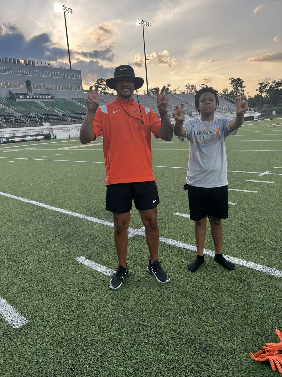 Demari Britt tweet media