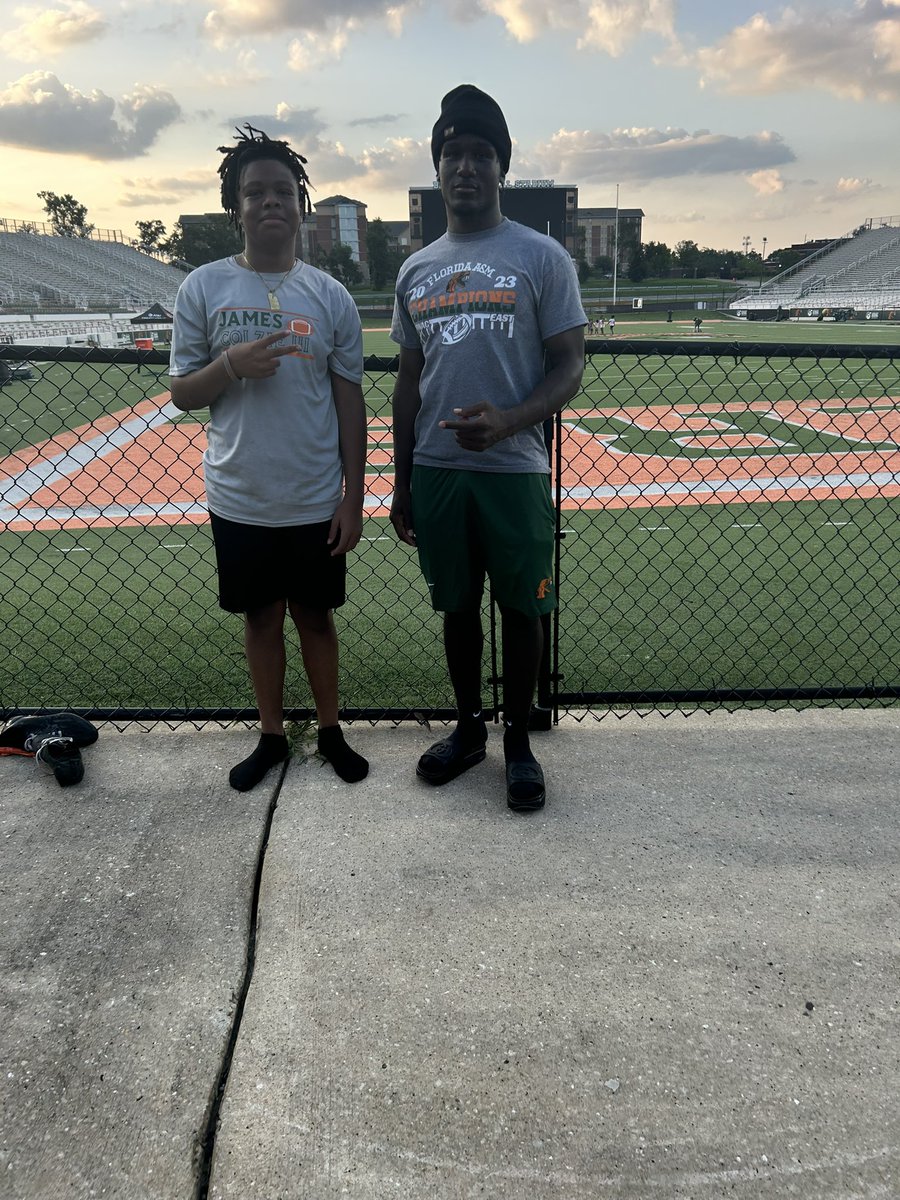 Demari Britt tweet media