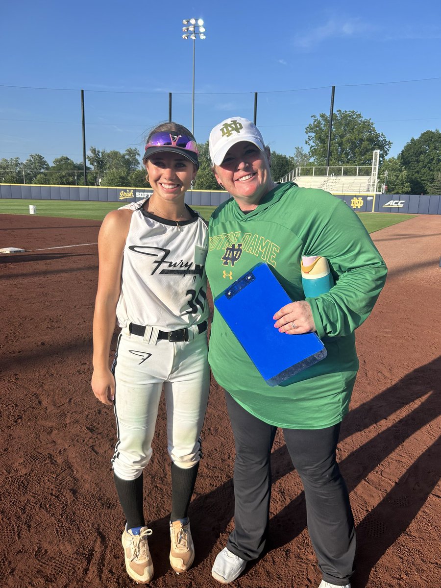 jvalasek2027's tweet image. Thank you so much to: @2Ganeff @CoachDeOliveira @Coach_pooch @j_spitale , Coach Jordan, Coach Kenzie, & Coach Huffy for an AMAZING camp!!! And also a huge thank you to all of the Notre Dame softball players for being so supportive and kind!! GO IRISH ALWAYS☘️