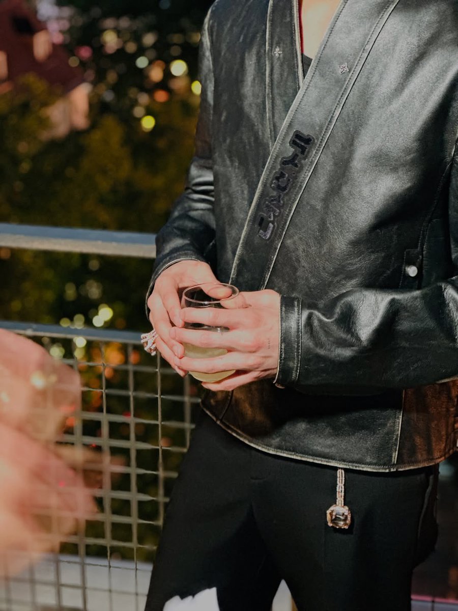 mtxmay_'s tweet image. ทีมแบมถ่ายรูปสวยยย 

LOUIS VUITTON ICON BAMBAM
#BamBamxLVMenSS26
#LVMenSS26
#SpringSummer26
#LouisVuitton @LouisVuitton 
#BamBam #뱀뱀 @BamBam1A