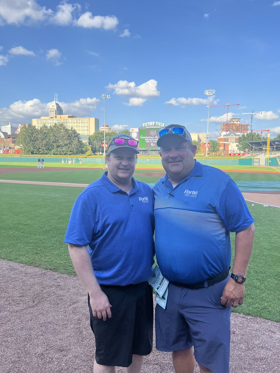 ForteOrthopedic's tweet photo. Over the last week, our Forté physicians &amp; athletic trainers have been busy providing medical coverage and helping the community.  Dr. Michael Bender, Dr. Matthew Negaard and athletic trainers Jon Ramos, Mark Rund and Blair Ginnever covered the @IHSAA1 boys baseball state finals. https://t.co/pxZ32E1qMx