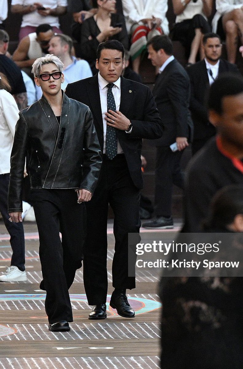 kaeaaaa1111's tweet image. คุณพระ คุณเจ้า  สง่างามยิ่งนัก
LOUIS VUITTON ICON BAMBAM
#LVMenSS26
#SpringSummer26
#LouisVuitton @LouisVuitton 
#BamBam #뱀뱀 @BamBam1A