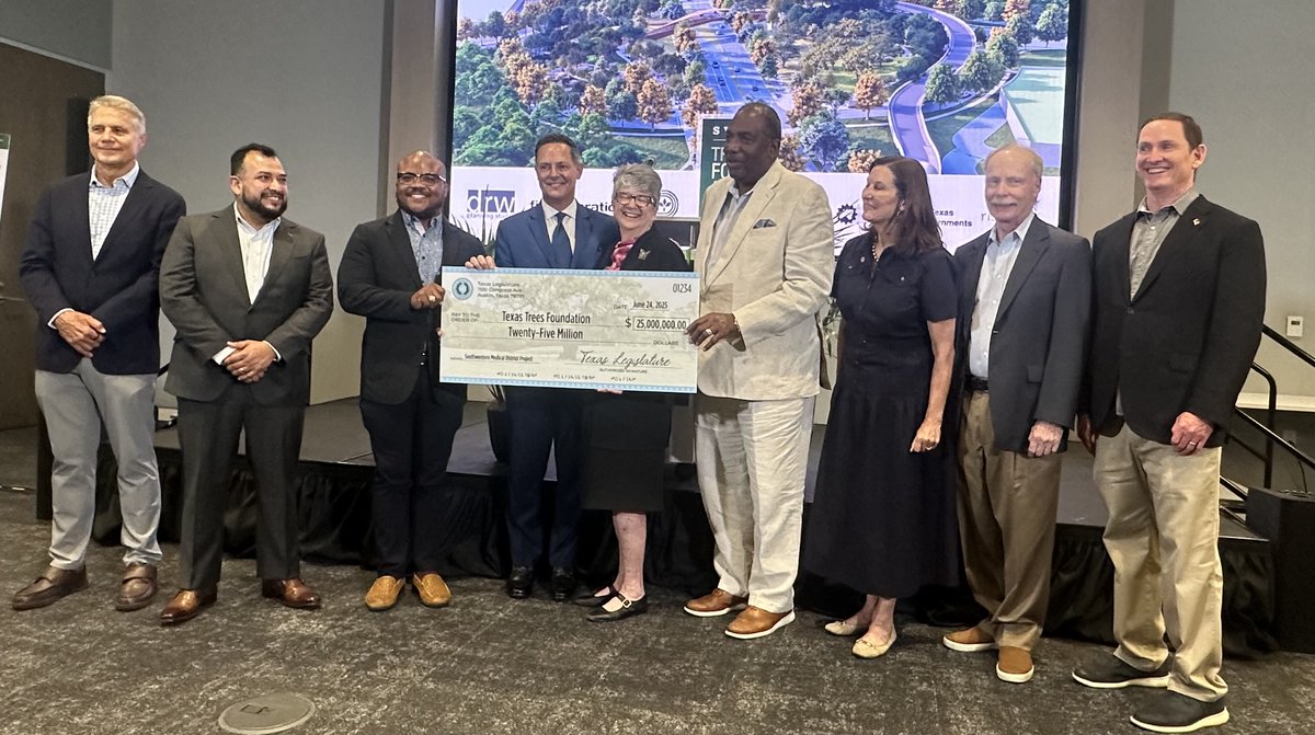 VentonJonesTX's tweet image. Major Win in House District 100! 🌳
I was proud to work with State Senator @RoyceWestTX and State Representative @RafaelAnchia to fund an amazing effort right in the heart of the Medical District by the @Texas_Trees.
Through my work on the Appropriations Committee and as…