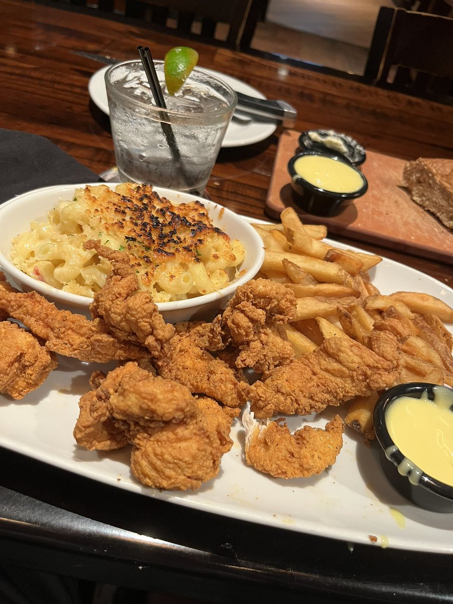 Table for one. No fucking shot the Red Sox are losing tonight 🔨