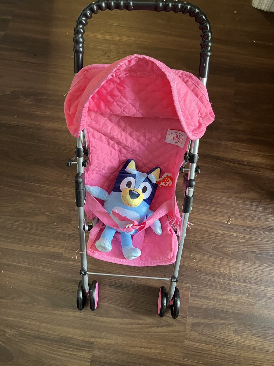 mattmcclowry's tweet image. Sometimes your kid does something so unreasonably cute you think they’re messing with you