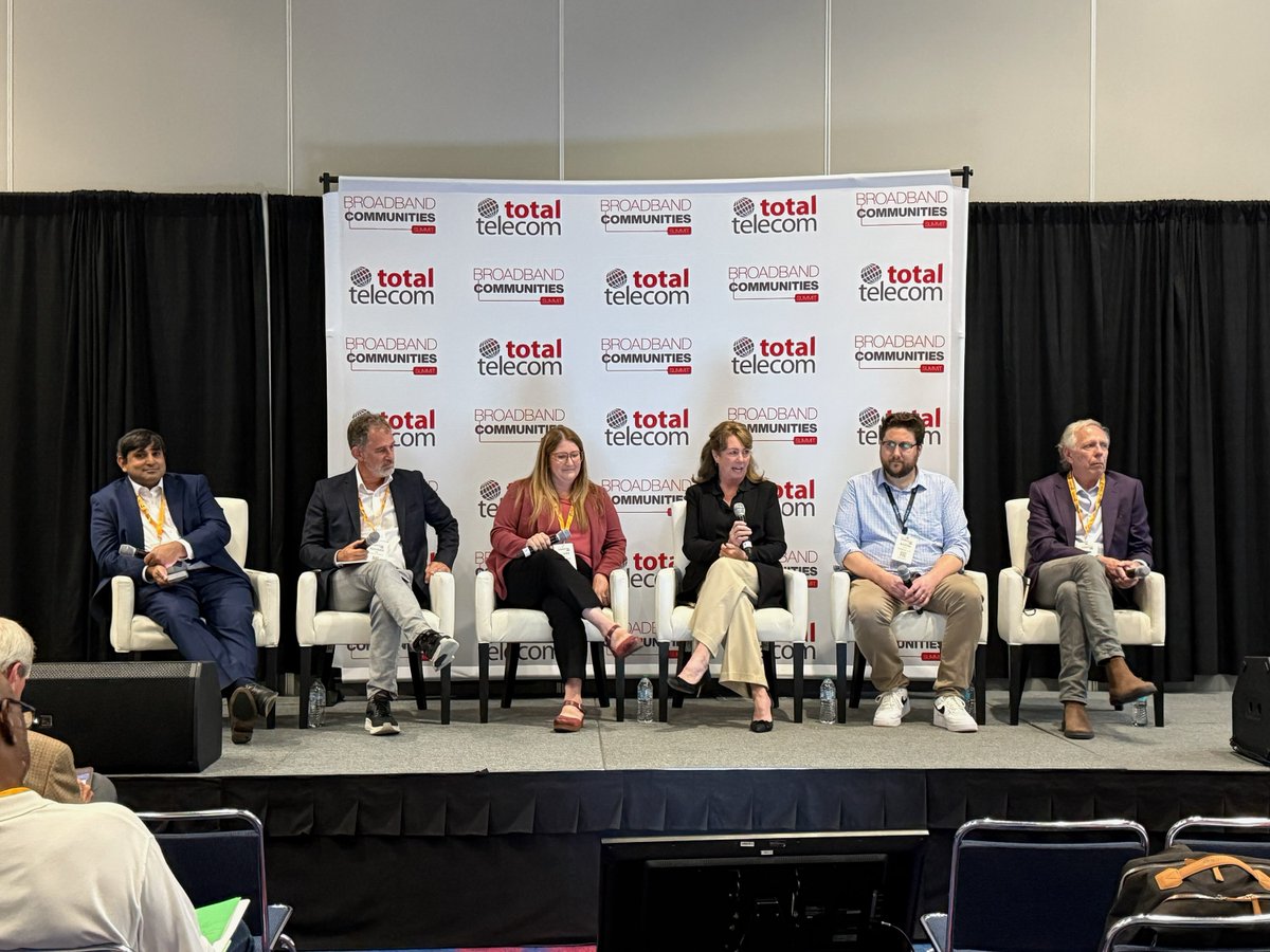 This afternoon, RCRC’s Chief Economic Development Officer Barbara Hayes joined the “Open Access for All” panel at the 2025 Broadband Communities Summit, highlighting how BEAD funds can support open access networks, boost connectivity, and expand infrastructure use.