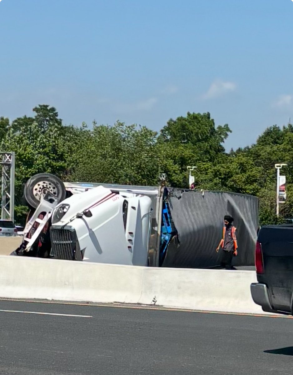 Flore DaCamera (@tryin2befree) on Twitter photo <a href="/Glorious_breeze/">John Murugan Khan</a> <a href="/JayGenXer/">JayGen 𝕏 er🇨🇦</a> Well I did grab this passing that very accident shortly after it happened…
He’s not wrong. <a href="/Glorious_breeze/">John Murugan Khan</a> <a href="/JayGenXer/">JayGen 𝕏 er🇨🇦</a> Well I did grab this passing that very accident shortly after it happened…
He’s not wrong.