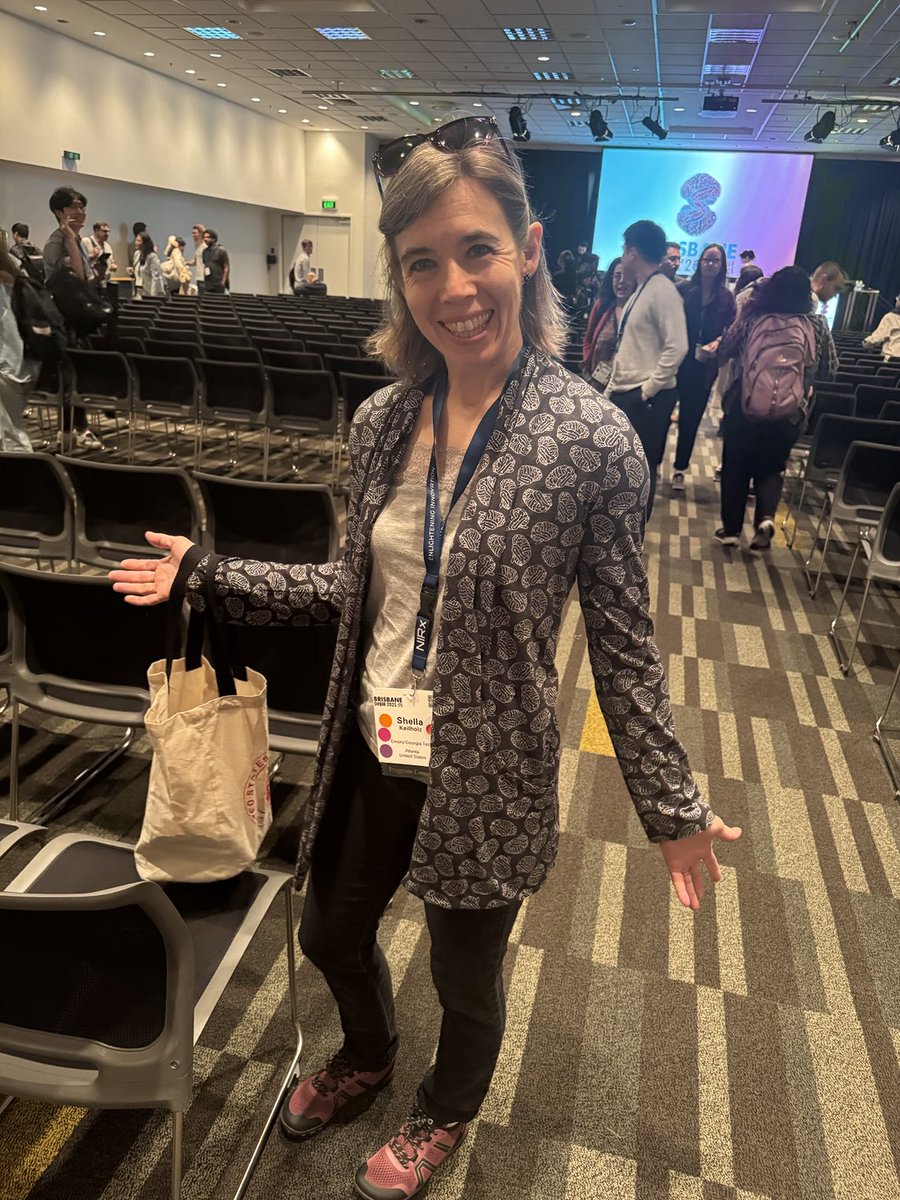 cortex_couture's tweet image. The inimitable Shella Kielholz sporting a sagittal view of life and fashion #ohbm2025