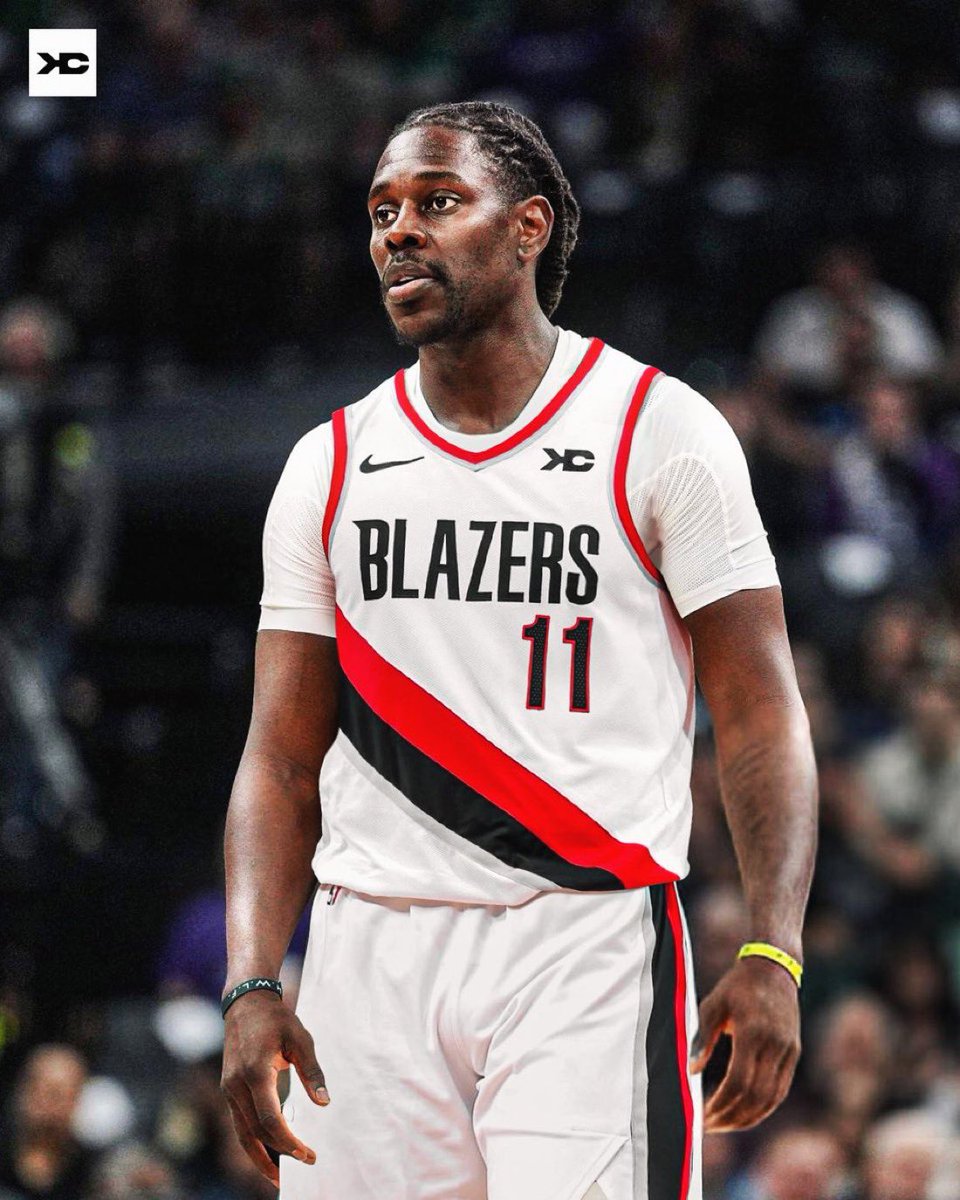NBAdoPovo's tweet image. IH RAPAZ

Segundo o @SteveBHoop , Jrue Holiday ficou IRRITADO de ter sido trocado para o Portland Trail Blazers 

"Agora, se ele acabar ficando por lá, tenho certeza de que será o profissional que sempre foi e fará uma contribuição positiva. Mas ele não está feliz com essa