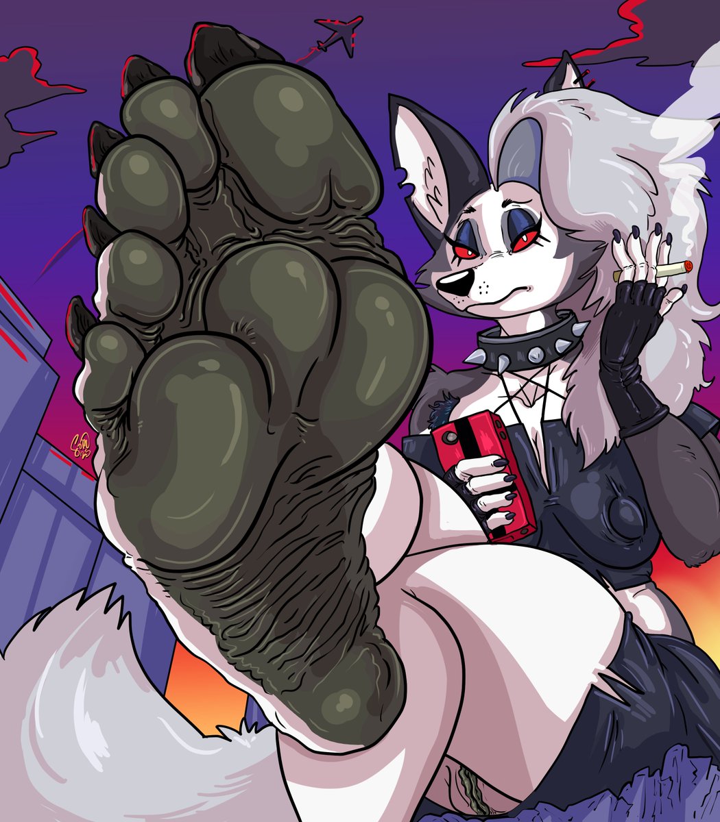 A looming macro Loona paw for #Kaijune