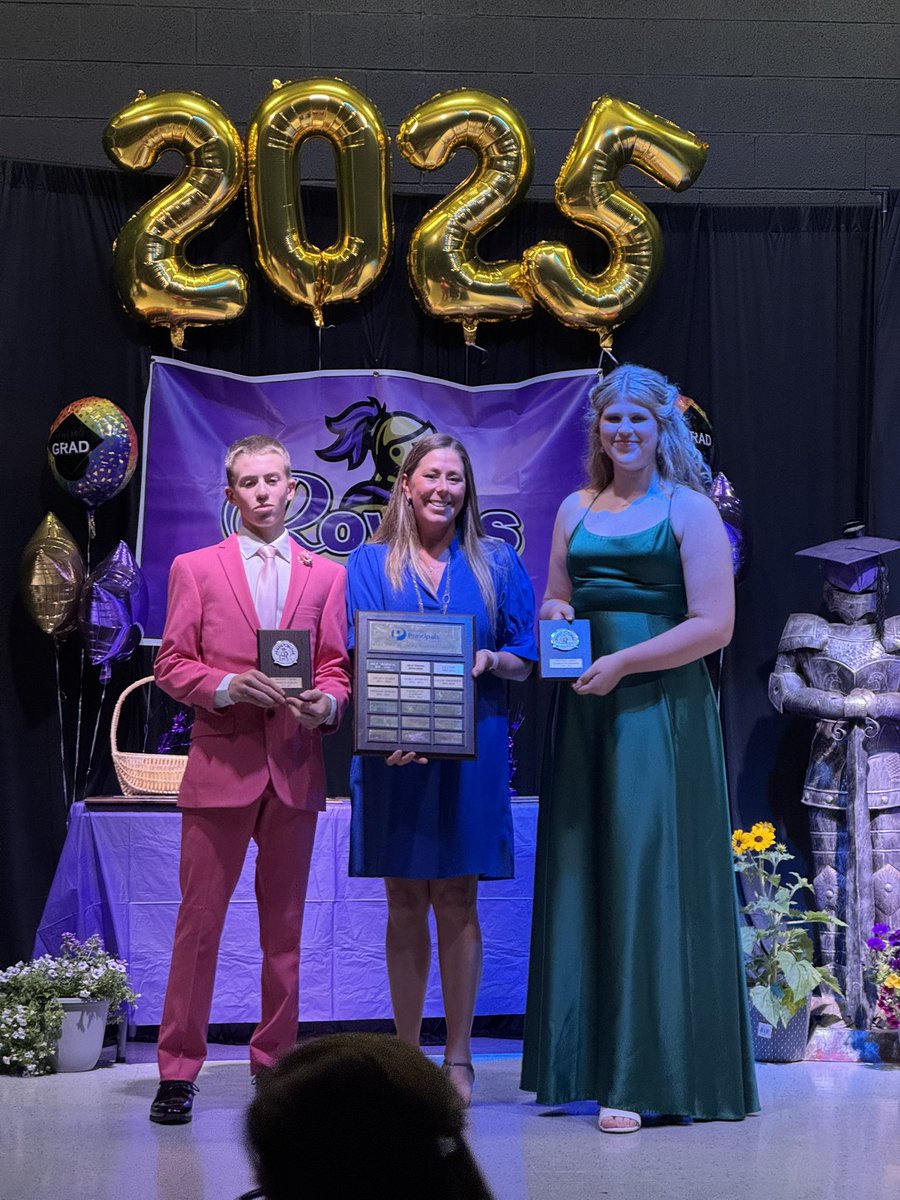 grt_cdn_hoser's tweet image. Very proud of Charlotte tonight, as she graduates from Grade 8 and begins a new chapter this fall, as she enters Grade 9! Charlotte graduated with honours and won the Citizenship Award & the Principal’s Award!