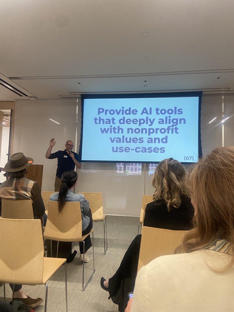 We were so thrilled to join <a href="/TheComNetwork/">The Communications Network</a> in San Francisco for the #AI Summit! 👩‍💻 Thanks to @kff for hosting! We discussed powerful ways to work with AI, identified needs AI can help to address &amp; more! We learned so much &amp; can't wait to share more with our clients &amp; colleagues!