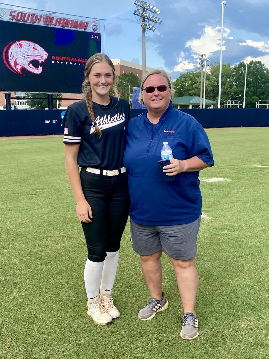 addiehicks_1's tweet image. Had a great time at @SouthAlabamaSB camp today! It was great being back on campus and continuing to learn! Got some new drills to work on to improve some of my spins! Can’t wait to be back! @BclarkUSA @hmcampbell12 @StinaMcC7 @BSherSB @CoachOAllZones @Athletics_2027