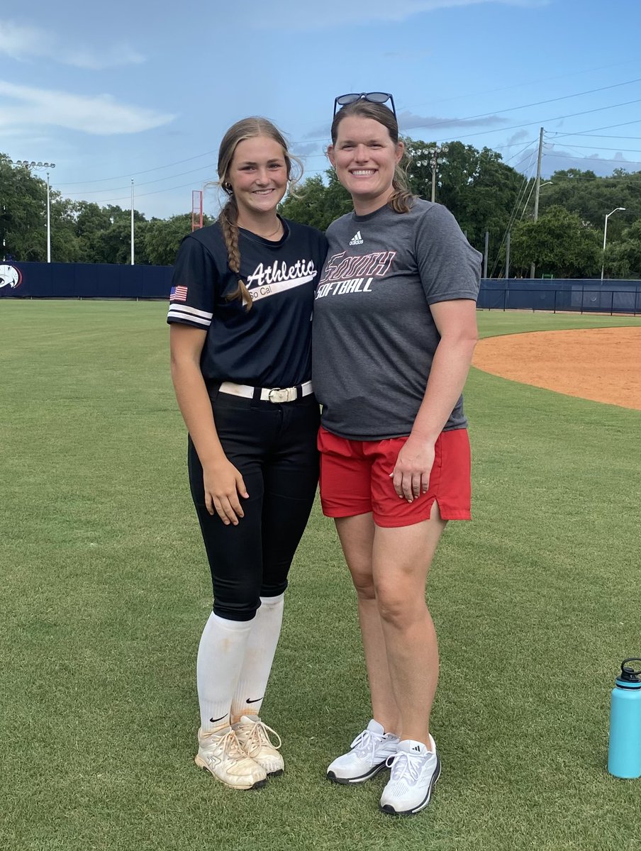 addiehicks_1's tweet image. Had a great time at @SouthAlabamaSB camp today! It was great being back on campus and continuing to learn! Got some new drills to work on to improve some of my spins! Can’t wait to be back! @BclarkUSA @hmcampbell12 @StinaMcC7 @BSherSB @CoachOAllZones @Athletics_2027