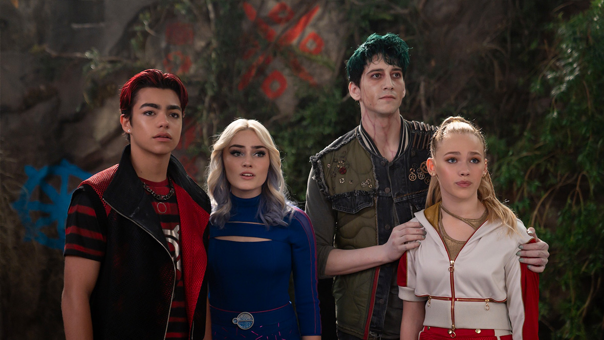 MamasGeeky's tweet image. I absolutely adored ZOMBIES 4! The songs are catchy & the choreography is great, but it is the story being told that had me in my emotions. This feels like a passing of the torch from Zed and Addison to Victor and Nova and I don't think I will ever be ready for that. #ZOMBIES4 😭