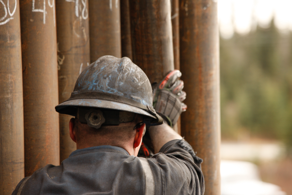 AOGA's tweet image. Meet AOGA's Hard Hat Hero Award! 👷🛠️ Know a driller, mechanic, rig hand or trucker who mentors others, gets the job done and leads with safety in some of the toughest conditions on Earth?
Nominate them today at bit.ly/44szLtv.