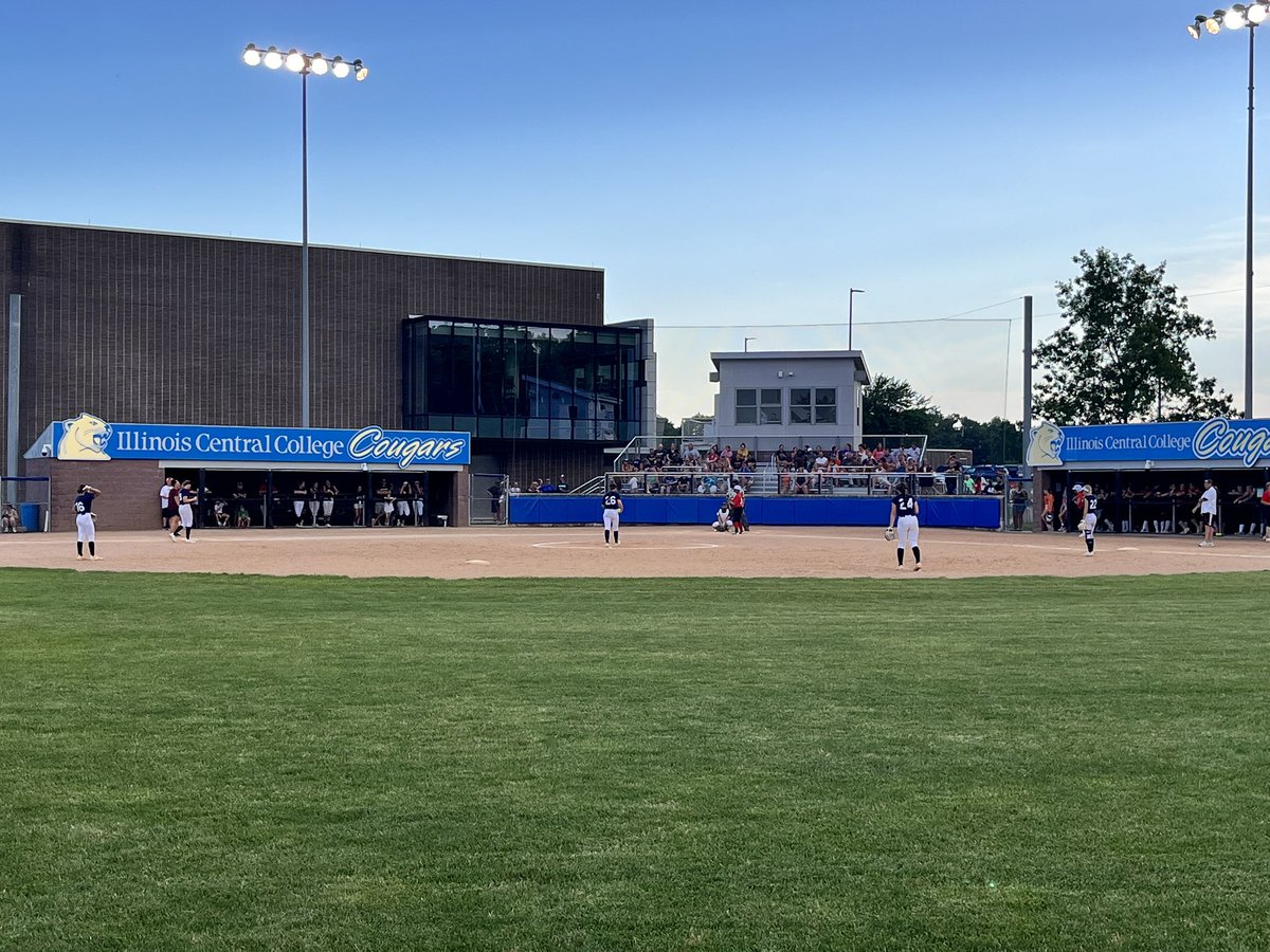 T4 | A bit hard to see, but Redbirds left to right on the infield for the North:

Nora - 1B
Kennedy - 2B
Addy - SS
Kaidance - 3B