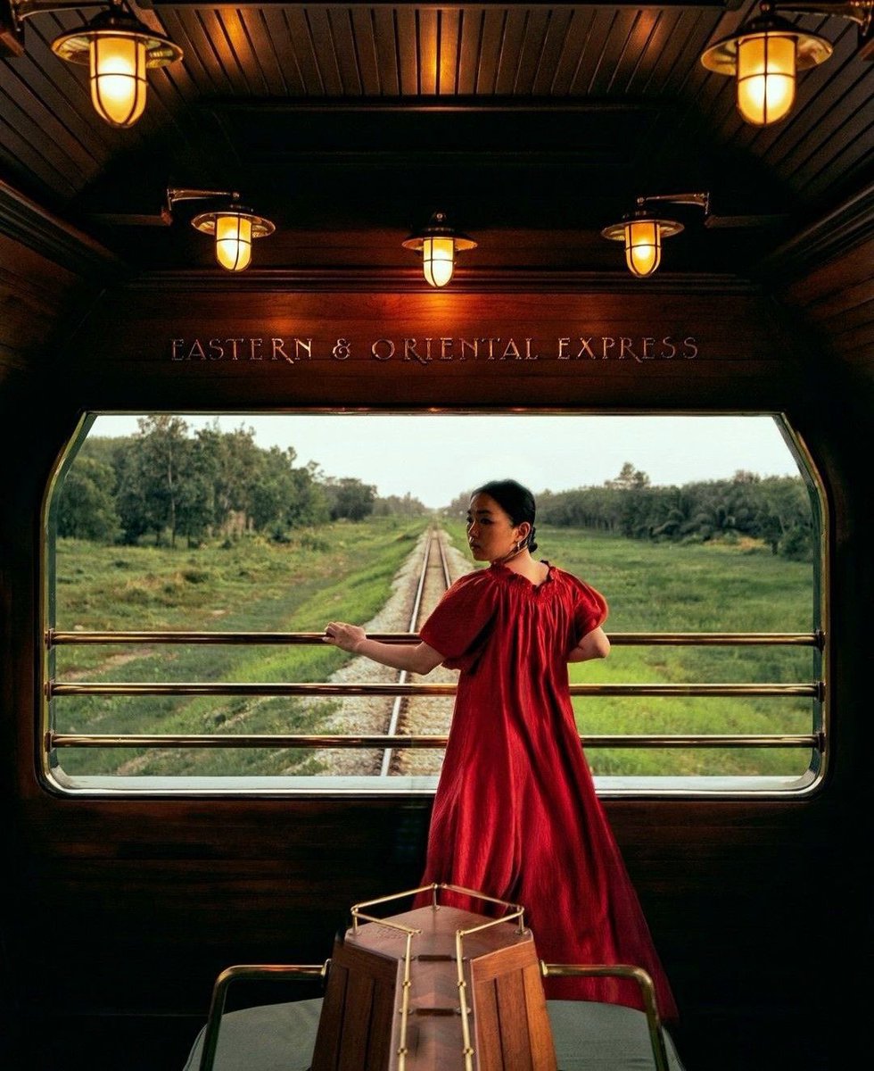 letifaria's tweet photo. “Anything is possible on a train: a great meal, a binge, a visit from card players, an intrigue, a good night's sleep, and strangers' monologues framed like Russian short stories.”

— Paul Theroux, The Great Railway Bazaar: By Train Through Asia

📷 Eastern &amp; Oriental express https://t.co/0PXfAqbffV